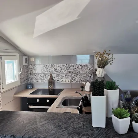 Blue View شقة تروغير