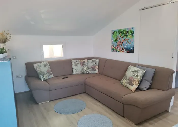 Blue View * 特罗吉尔